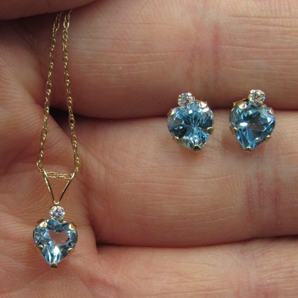 Jewelry - 18" 10K Gold Blue Topaz And CZ Diamond Set